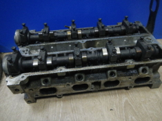 1744186Головка блока цилиндров (ГБЦ) Ford Fiesta 1.6