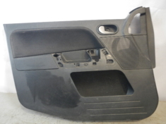 Обшивка двери Ford Fiesta