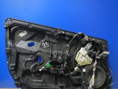Стеклоподъемник передней левой двери Ford Fiesta